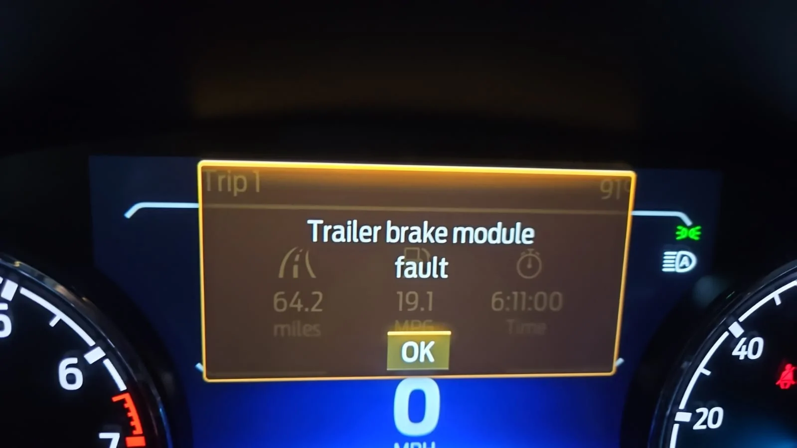 Ford Maverick IPC Instrument Panel Cluster Mystery 4.2 or 6.5 Imagen de WhatsApp 2025-08-28 a las 10.06.54_347b8bc5