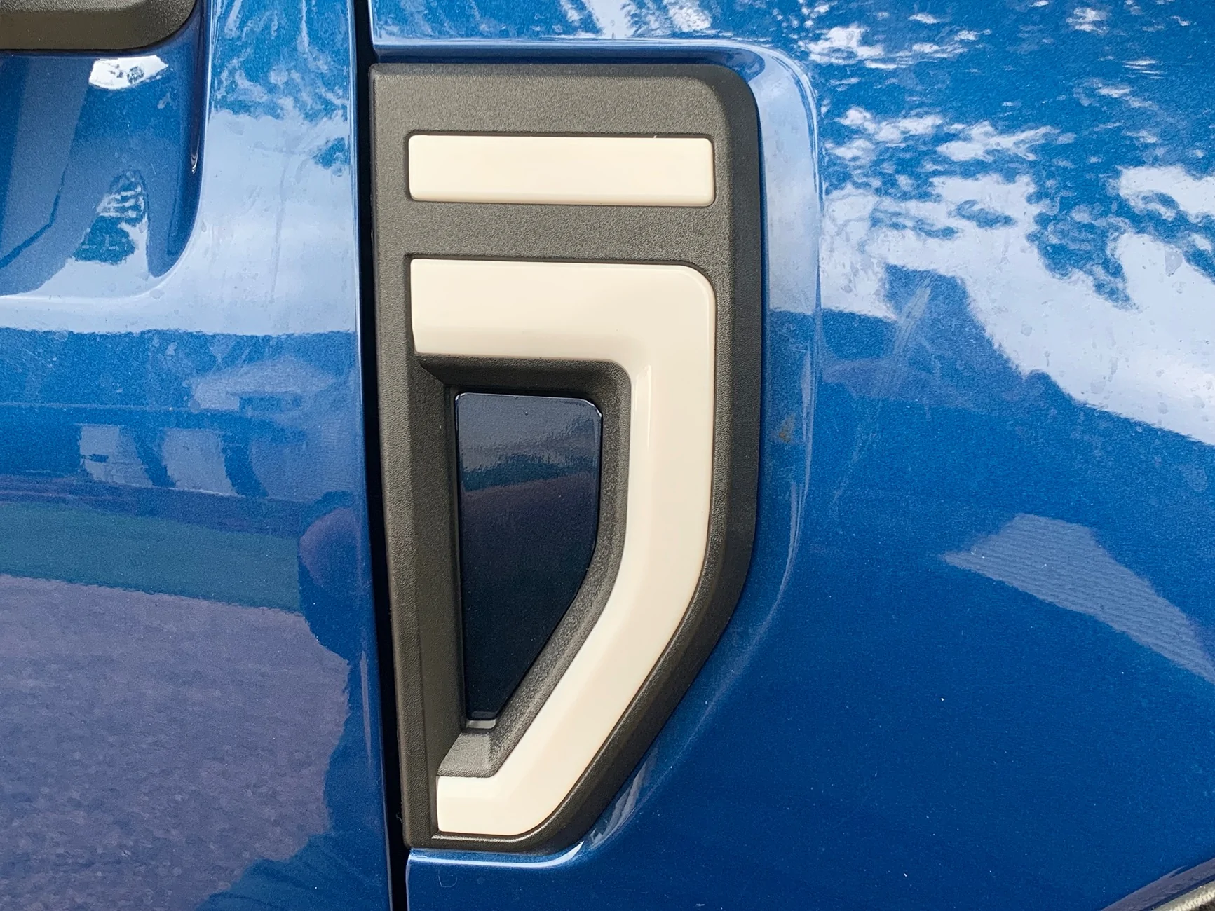 Ford Maverick Maxzina Fender Vent Side Marker Lights (Plug And Play) Demand IMG_2406
