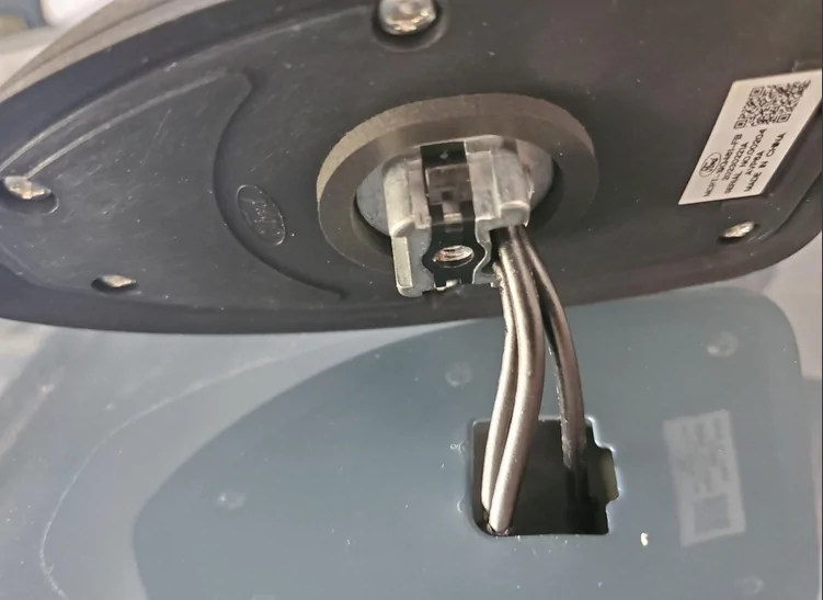 Ford Maverick Antenna base lifted. 1756443073659-m5
