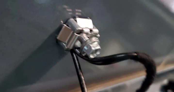 Ford Maverick Antenna base lifted. 1756443183579-et