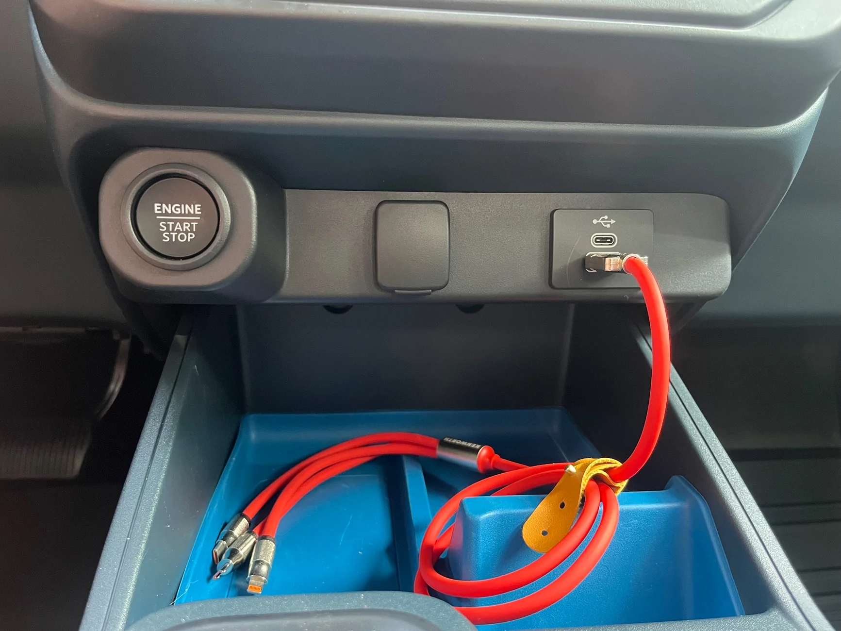 Ford Maverick IGN/USB Panel:Aux Gang Switch Suggestions IMG_3401
