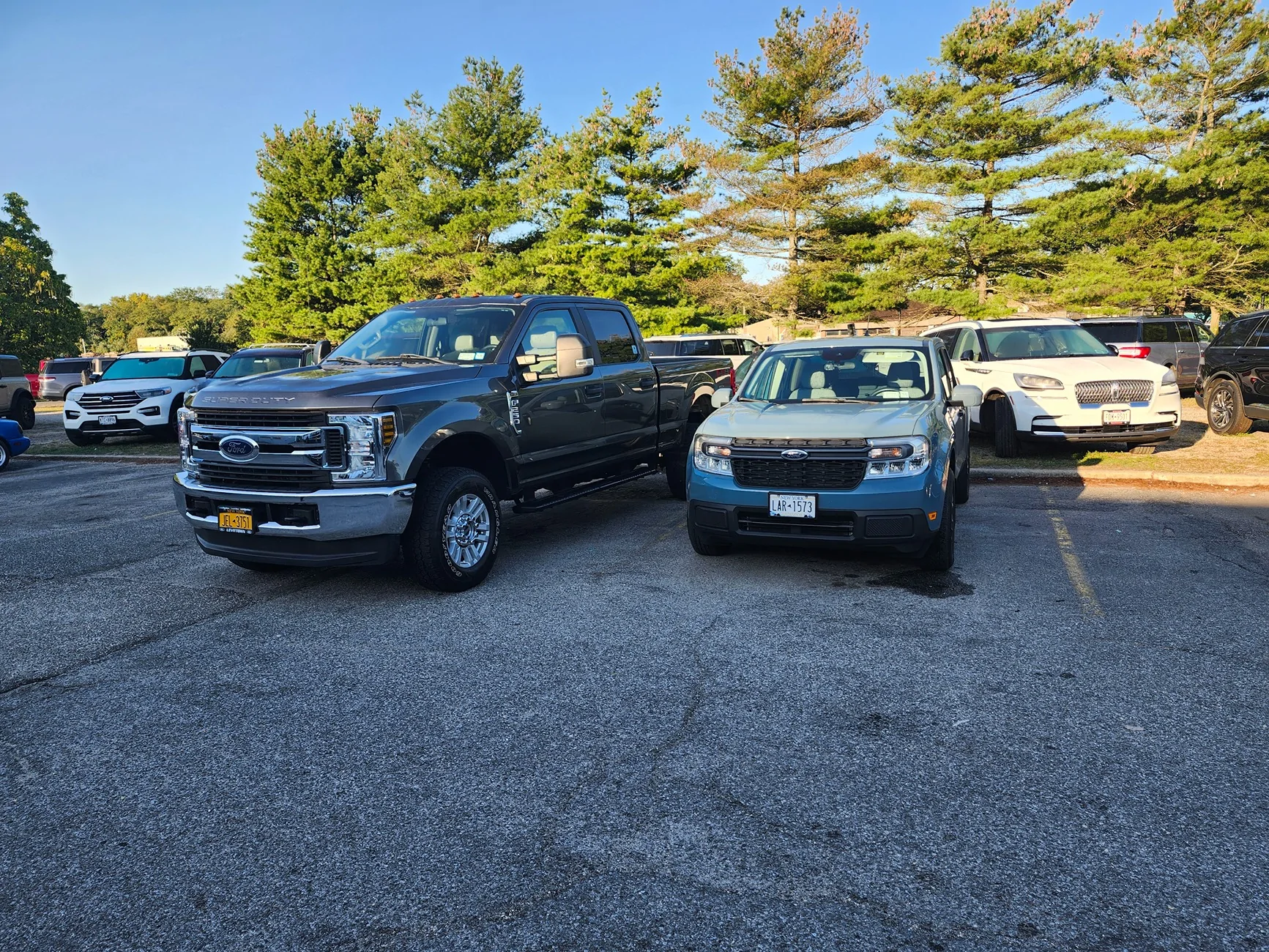 Ford Maverick Post your Maverick next to ridiculously large trucks - photos thread 20250904_073344