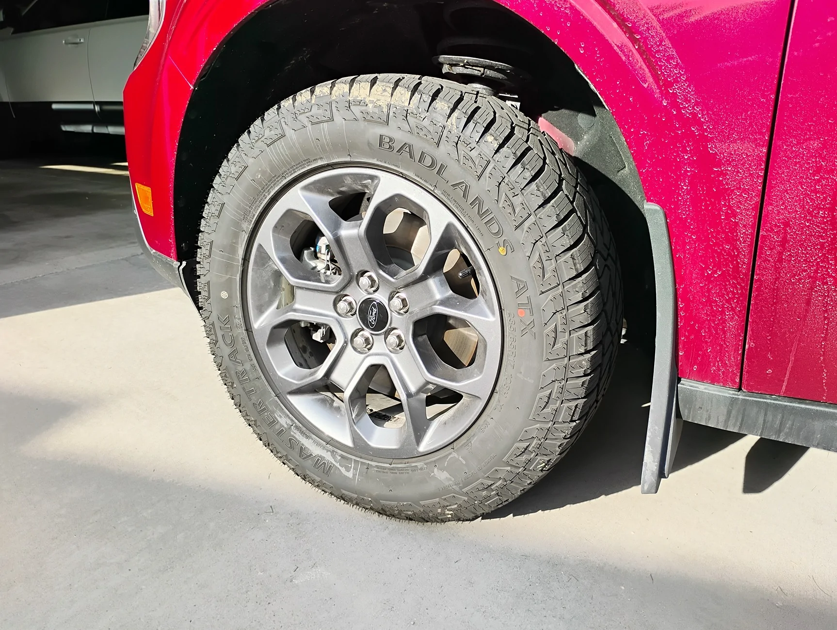 Ford Maverick 2025 AWD Hybrid. I replaced the tires 1757005418113-62