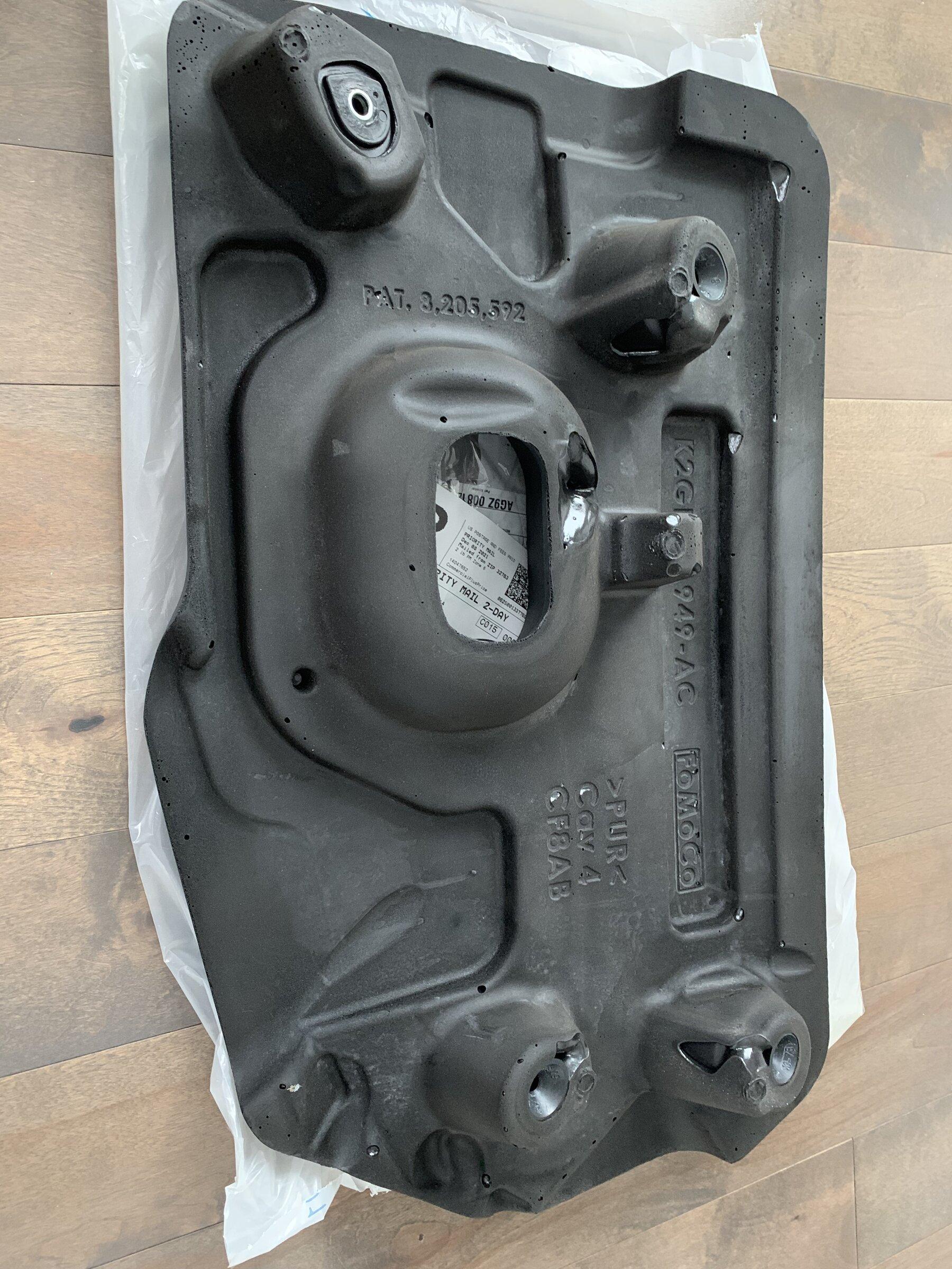 Ford Maverick Engine Cover installed in 2.0L Ecoboost Maverick engine bay (From Escape) 1CB327CF-2A24-4CFF-8F75-BE2B67FF25E3