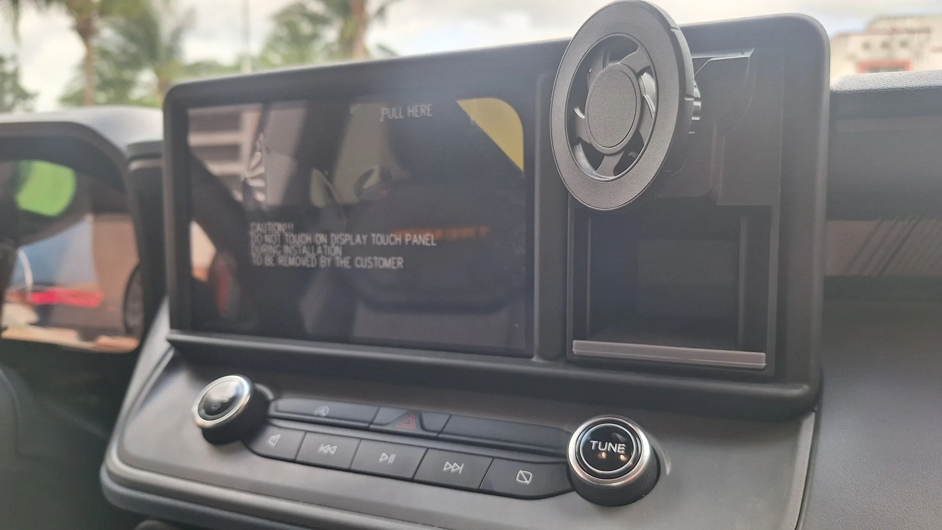 Ford Maverick New phone mount. I love it! 20250709_164834