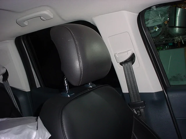 Ford Maverick Lincoln corsair headrest upgrade DSC08170