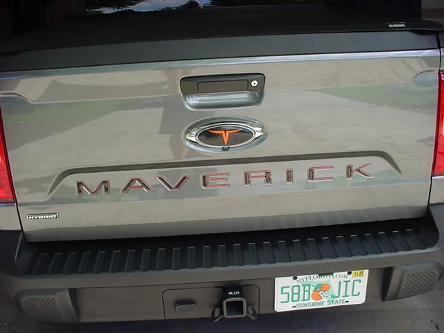 Ford Maverick Best color Tailgate letters DSC08173