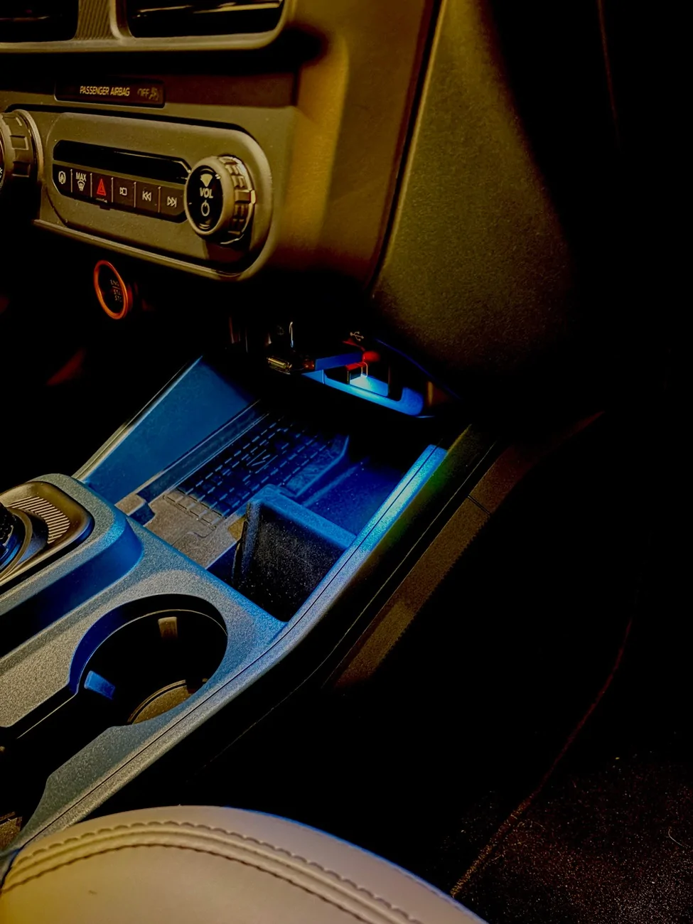 Ford Maverick Easy solution for center console ambient light IMG_0524