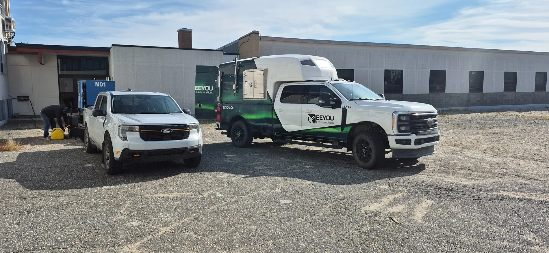 Ford Maverick Post your Maverick next to ridiculously large trucks - photos thread 20250915_153219