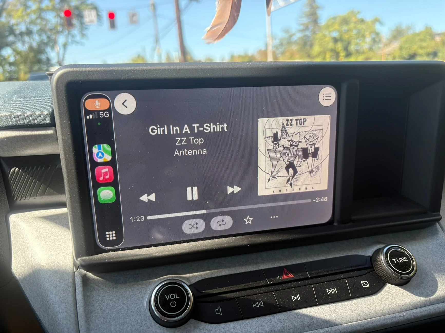 Ford Maverick iOS 26 brings big changes to 13" screen IMG_0091