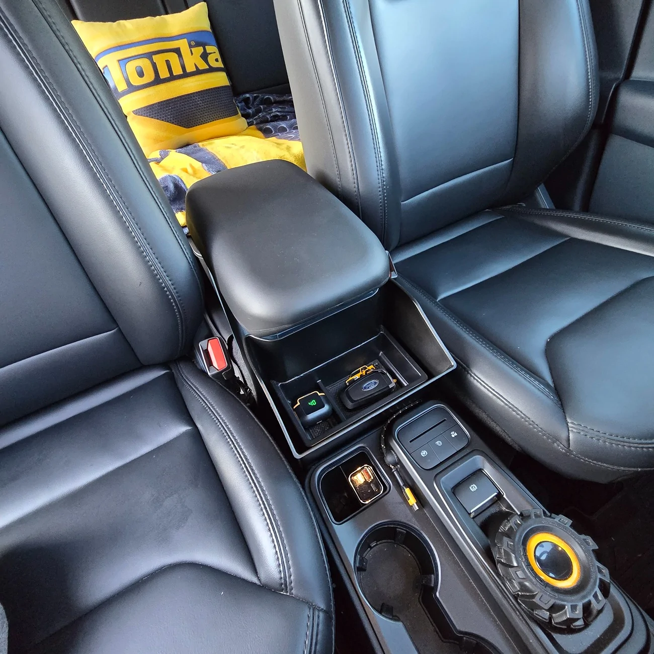 Ford Maverick 🐶🚗 Your Consoles Deserve Better – Mabett TPE Armrest Covers Are Here! 1000030220