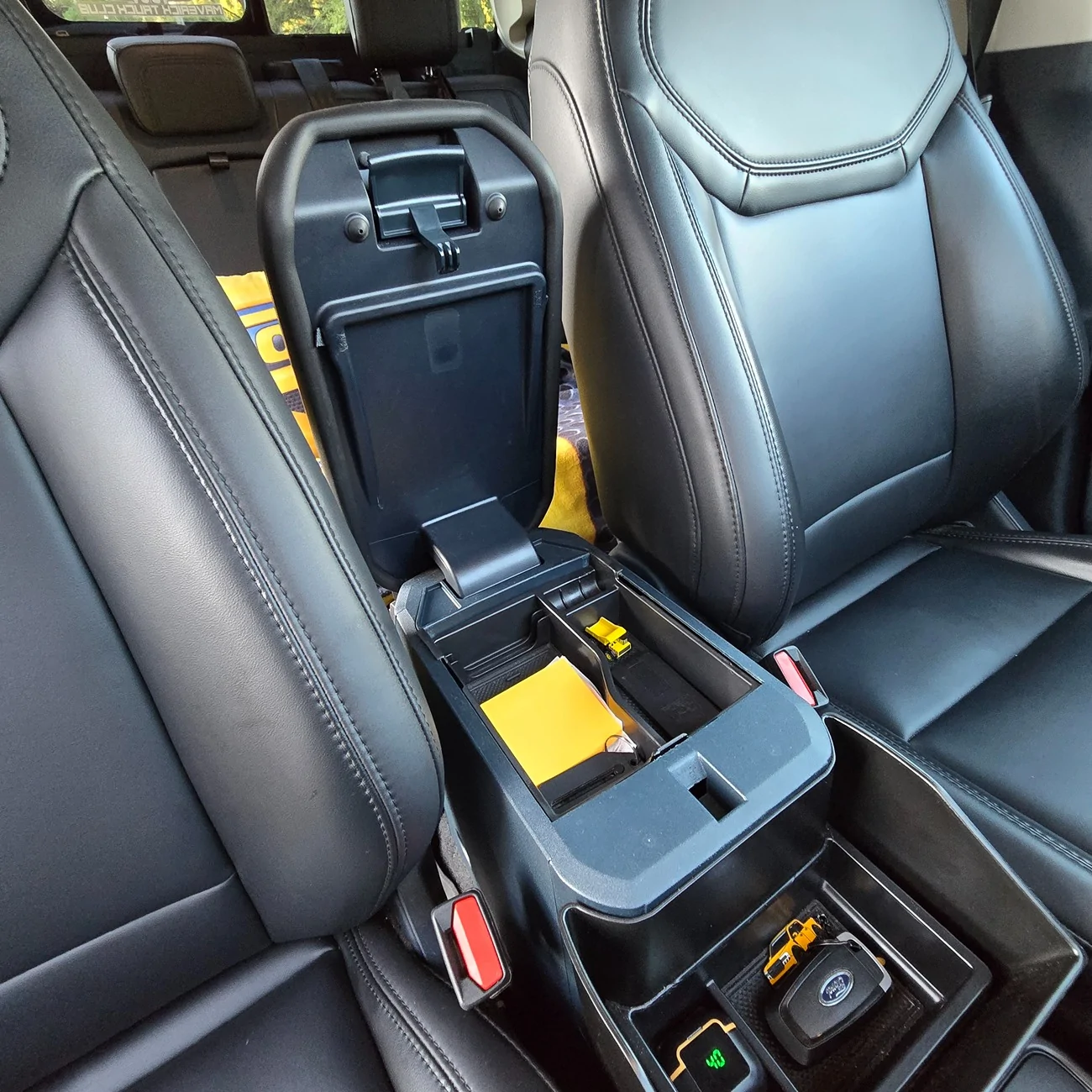 Ford Maverick 🐶🚗 Your Consoles Deserve Better – Mabett TPE Armrest Covers Are Here! 1000030221