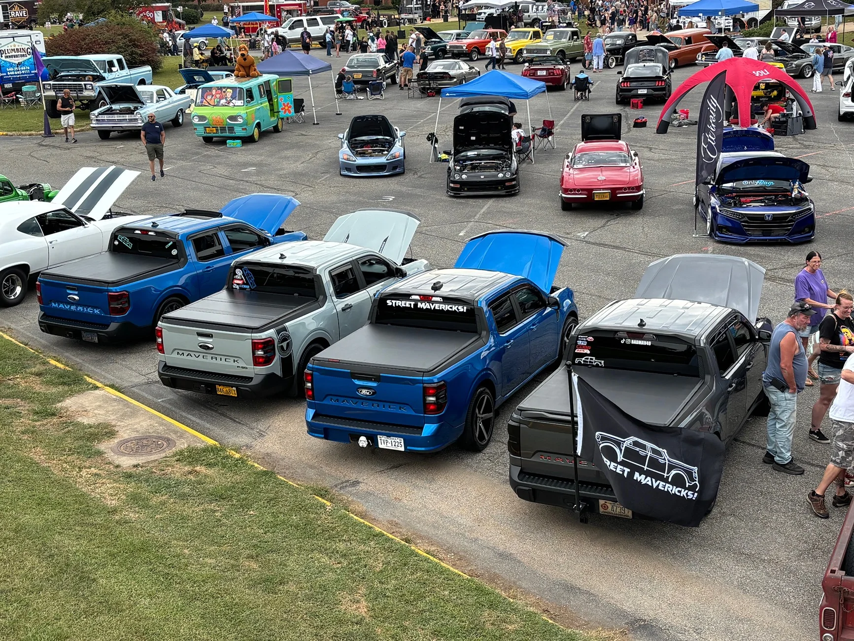 Ford Maverick 65 Roses charity car show - street Mavericks turn out IMG_2681