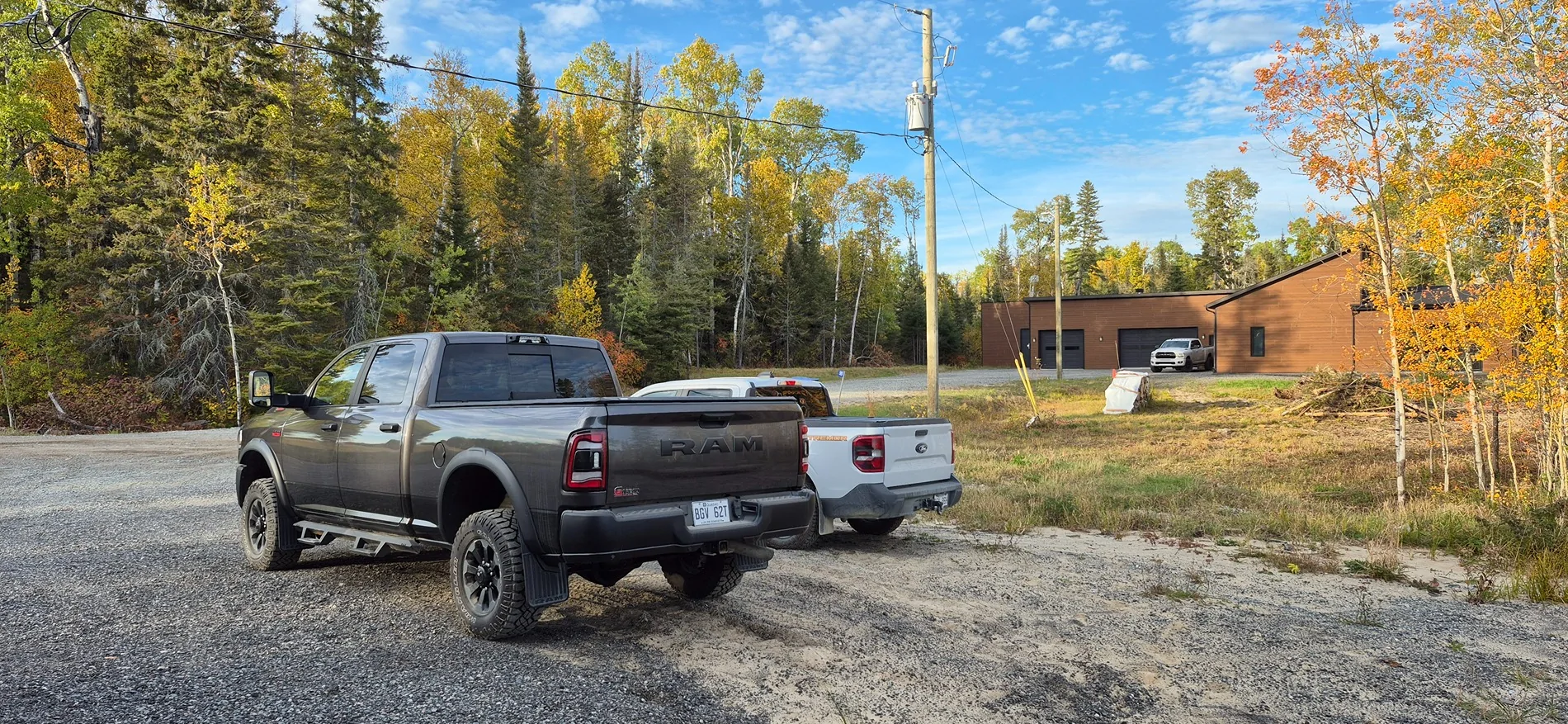 Ford Maverick Post your Maverick next to ridiculously large trucks - photos thread 20251002_173526