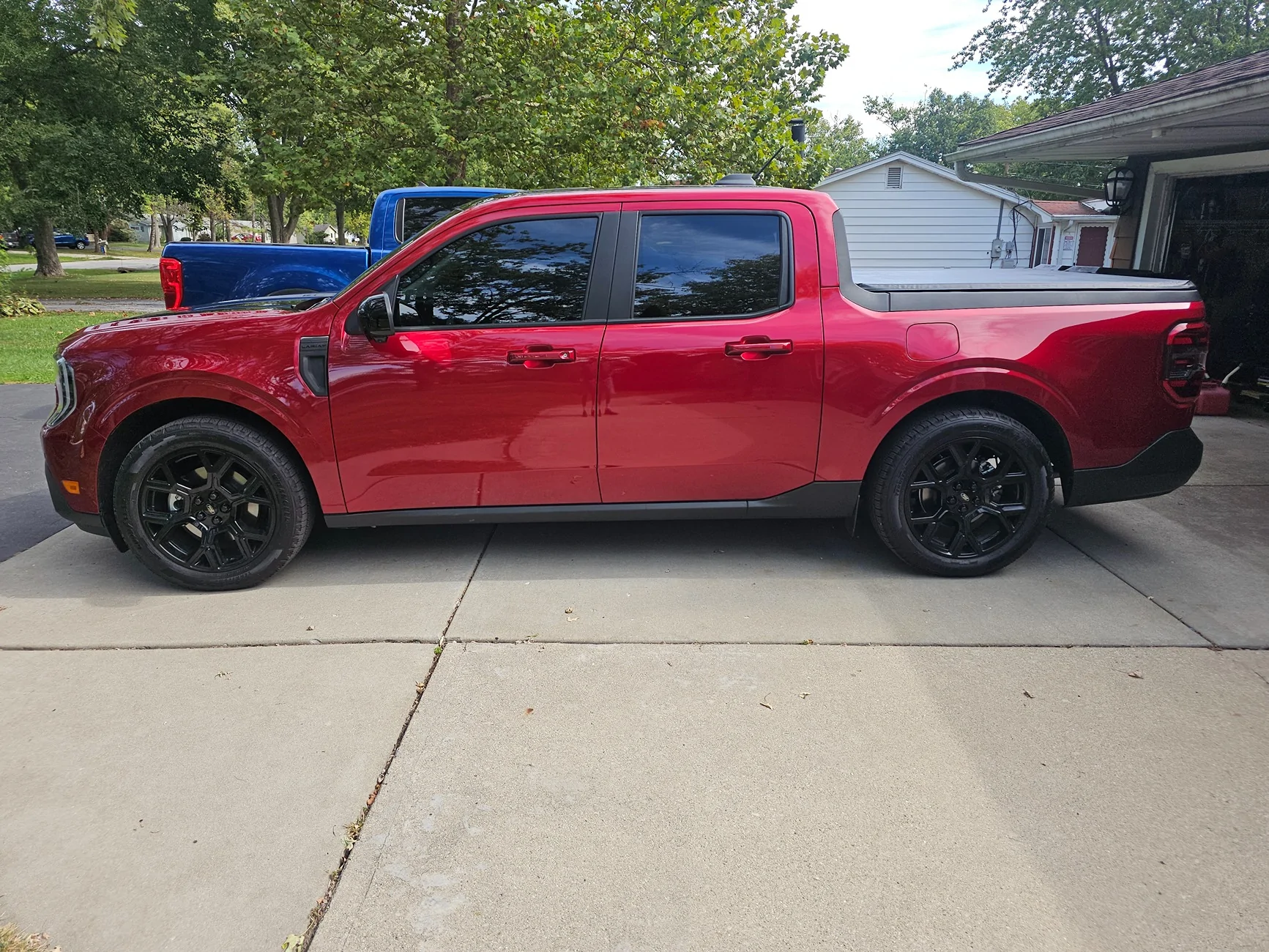 Ford Maverick 2025 Maverick Lariat lowered - before and after 1000011242
