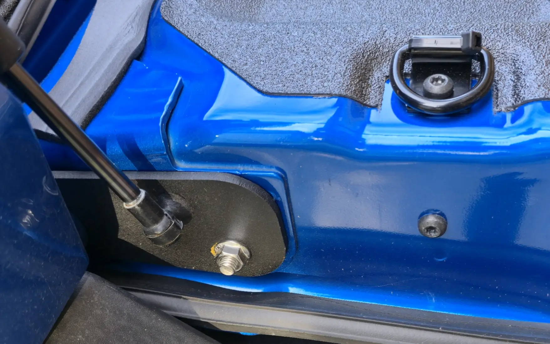 Ford Maverick Product Upgrade| Mabett Tailgate Gas Struts & Retractable Ratchet Straps! 1760552861172-hc