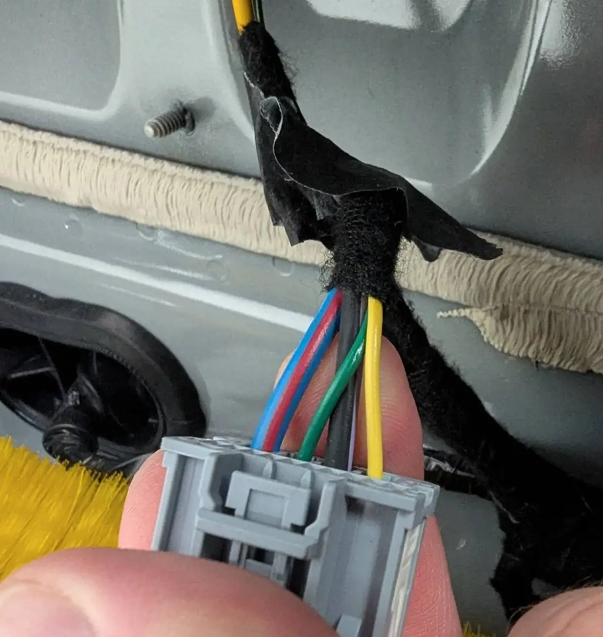 ISO: Switched 12V from the Trailer Control Module | MaverickTruckClub ...
