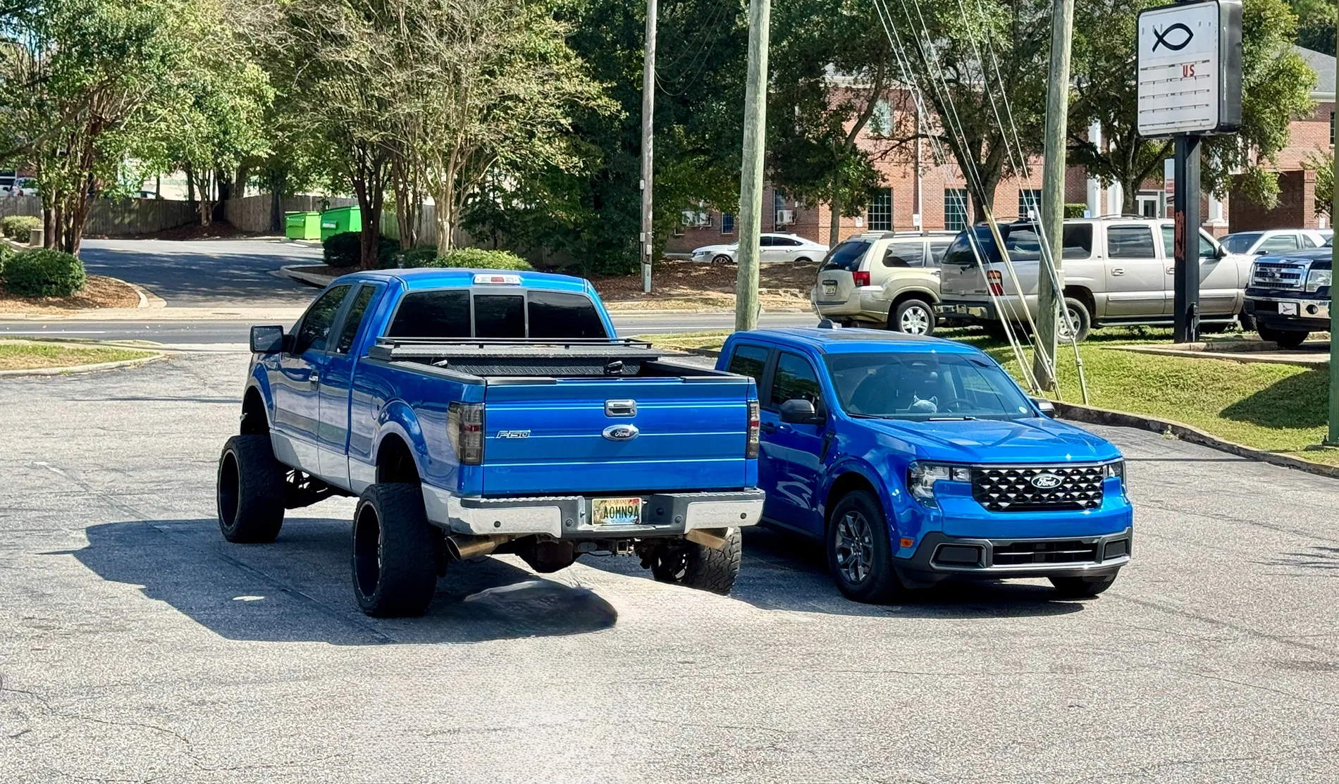 Ford Maverick Post your Maverick next to ridiculously large trucks - photos thread IMG_7601