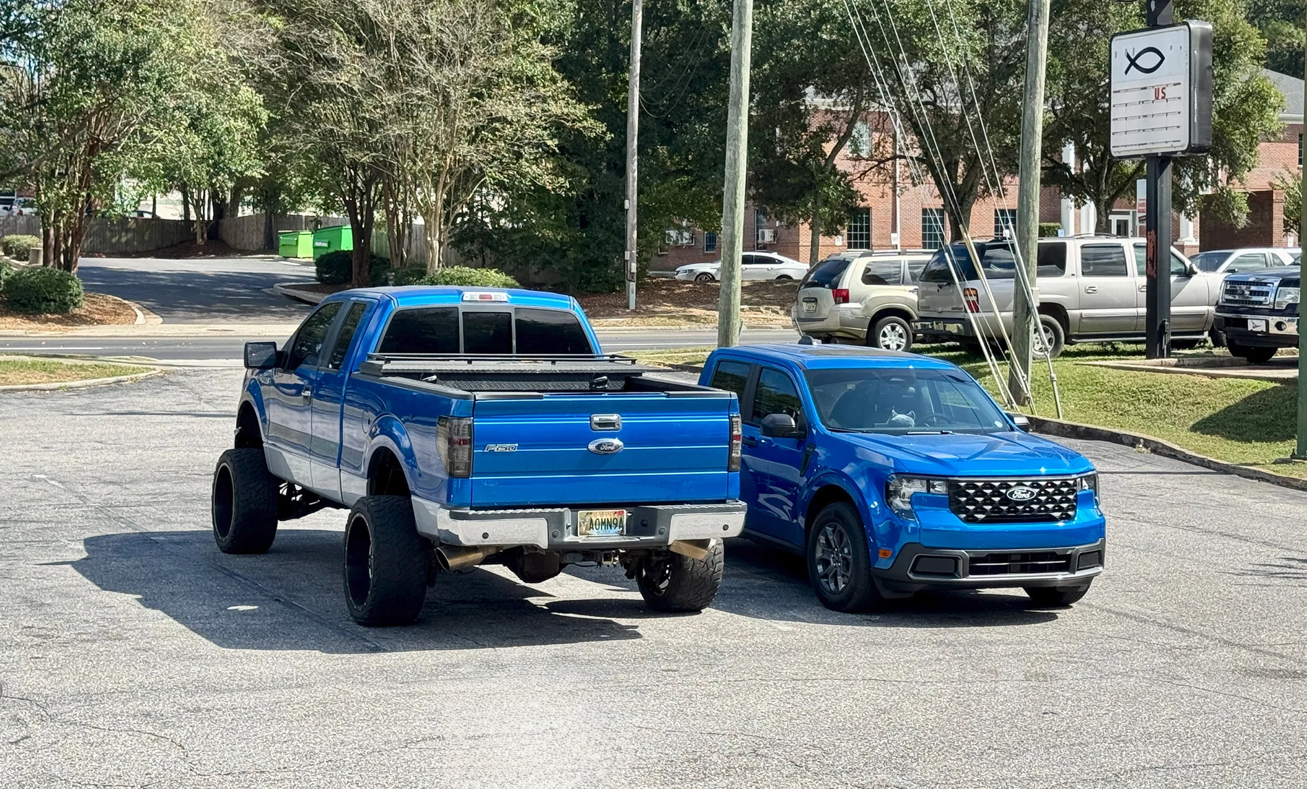 Ford Maverick Post your Maverick next to ridiculously large trucks - photos thread IMG_7601