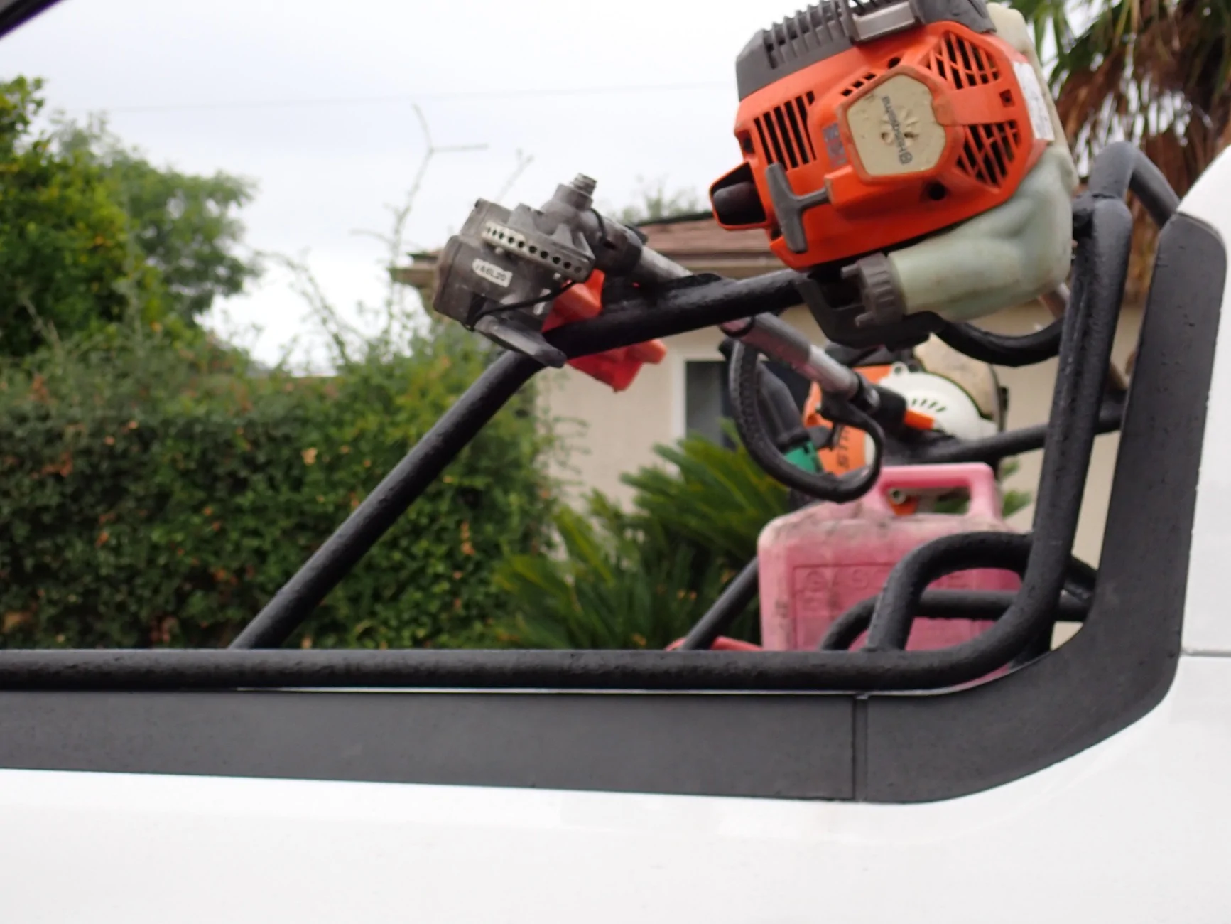 Ford Maverick What sports bar/ bed rack is this? PA150456