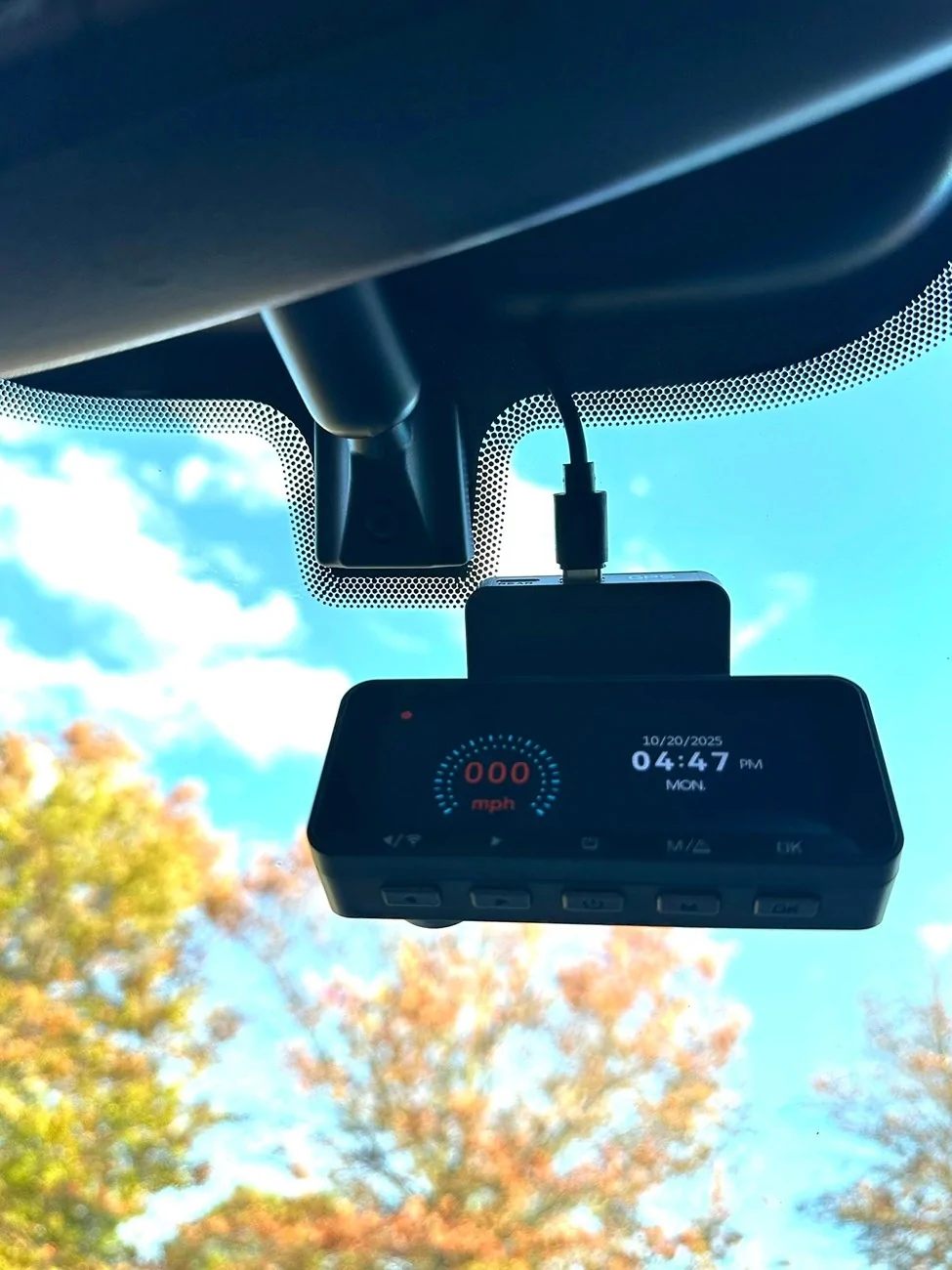 Ford Maverick Cheap auto-dimming, homelink mirror mirrordashcam1