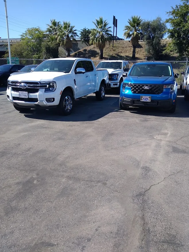 Ford Maverick I test drove the Maverick Tremor & Ranger FX4 today, and the winner is... two_trucks