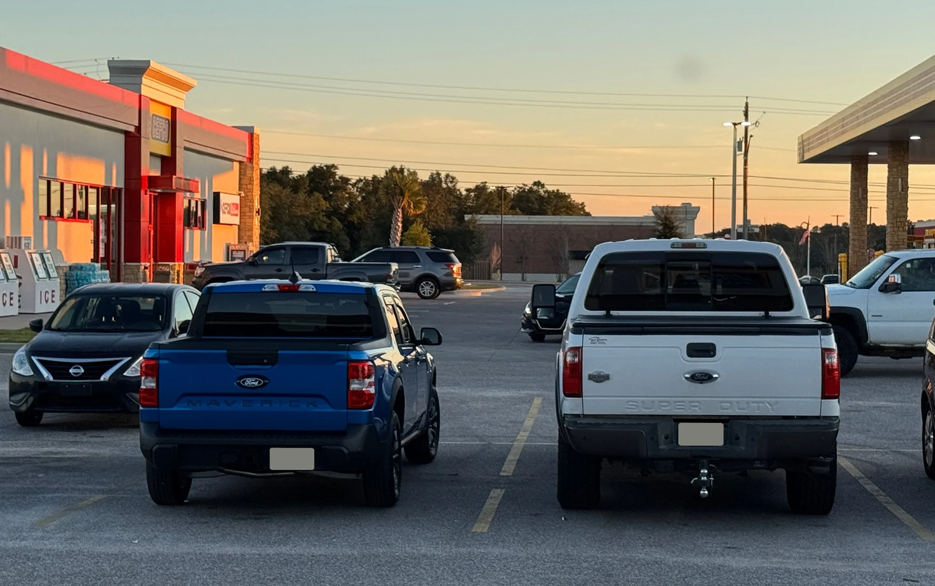 Ford Maverick Post your Maverick next to ridiculously large trucks - photos thread IMG_8064