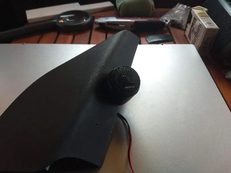 Ford Maverick Hertz K165 with Sound Deadening in Passenger Front Door Tweeter