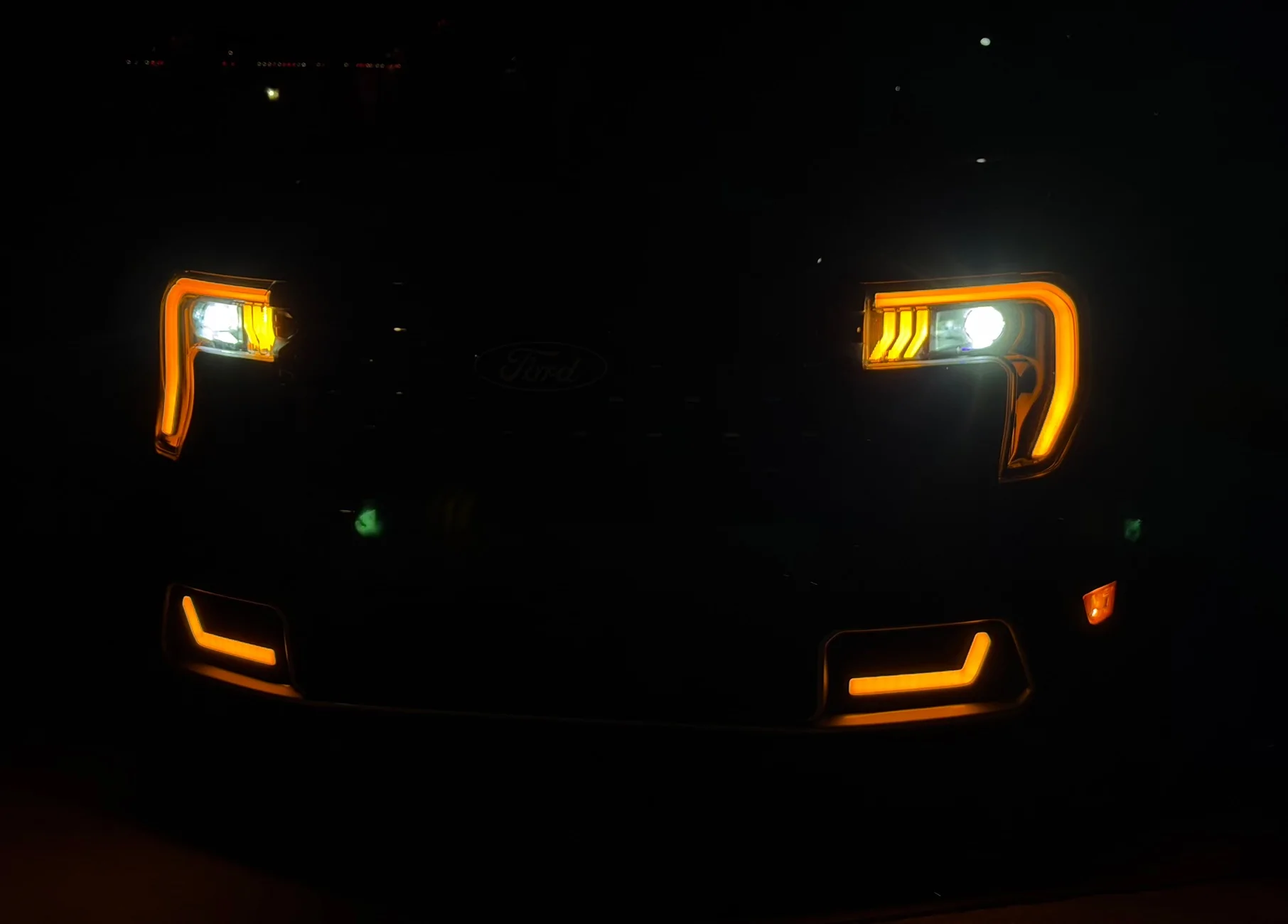 Ford Maverick First ever modified Amber 2025 headlights + custom F-150 style LED fog lights IMG_1923