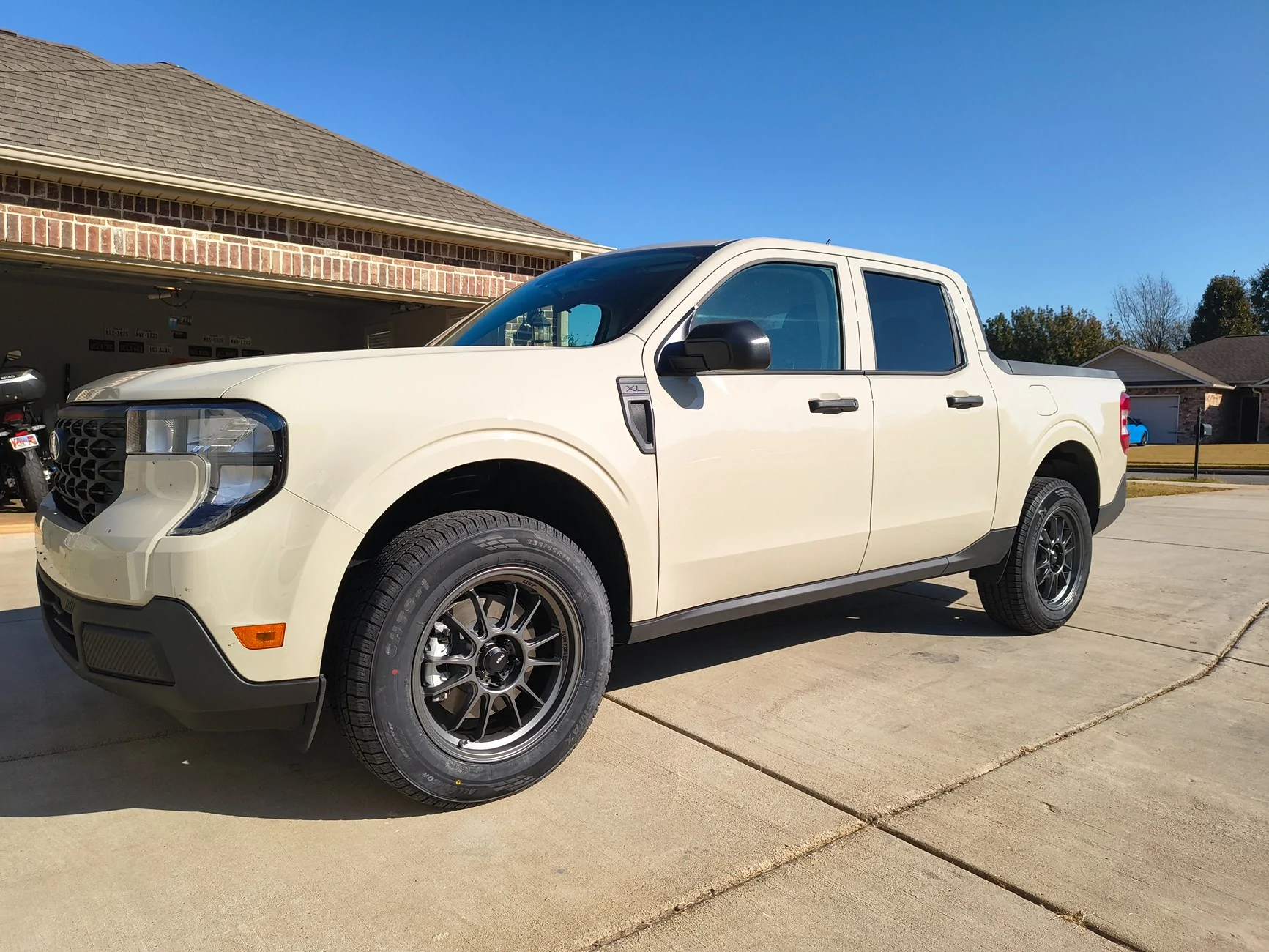 Ford Maverick Konig Hypergram 18x8.5 + Crossmax CHTS-1 235/65R18 tires installed IMG_20251106_092731162