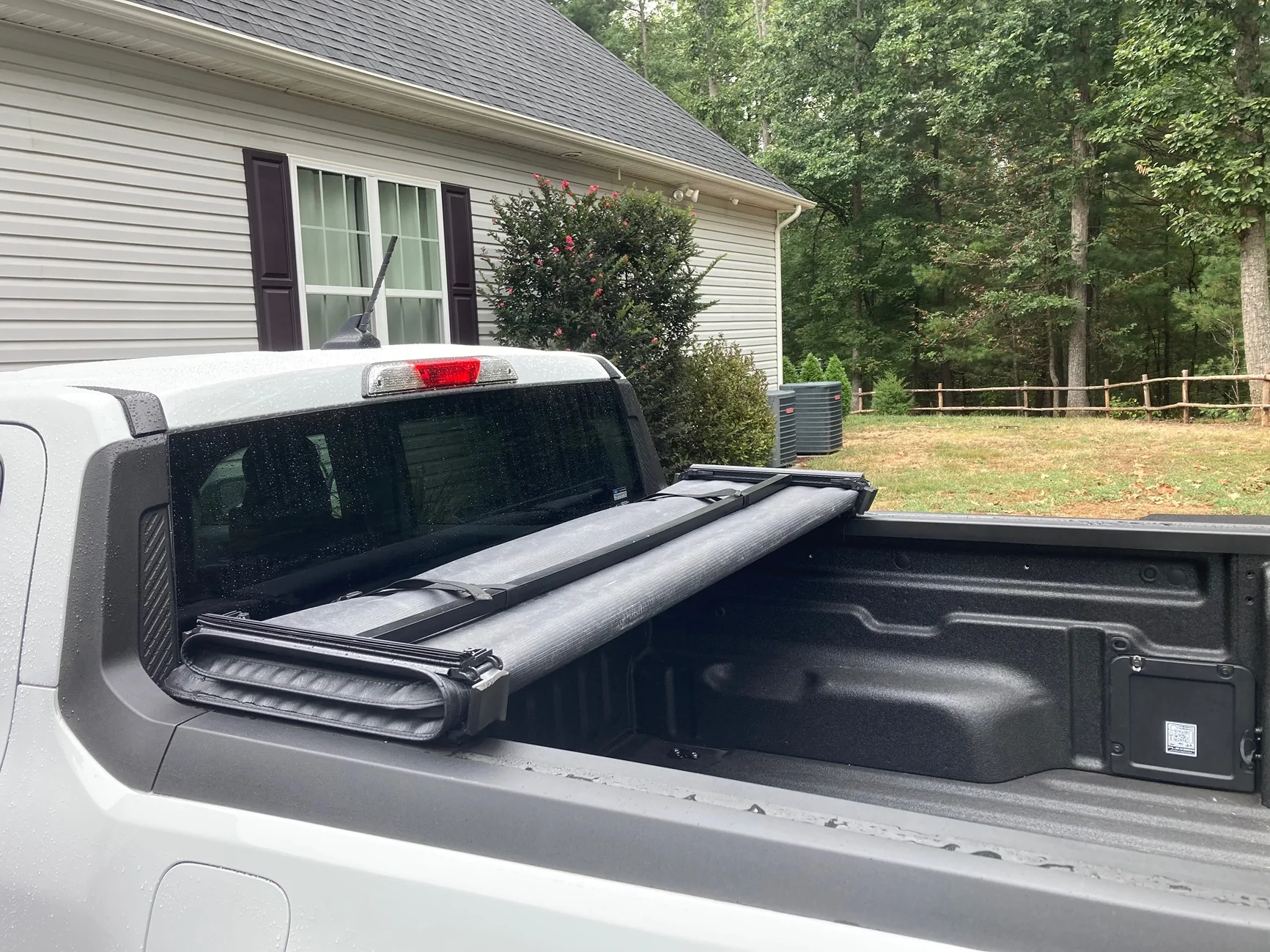 Ford Maverick Ford Soft Trifold Bedcover - Used IMG_3309