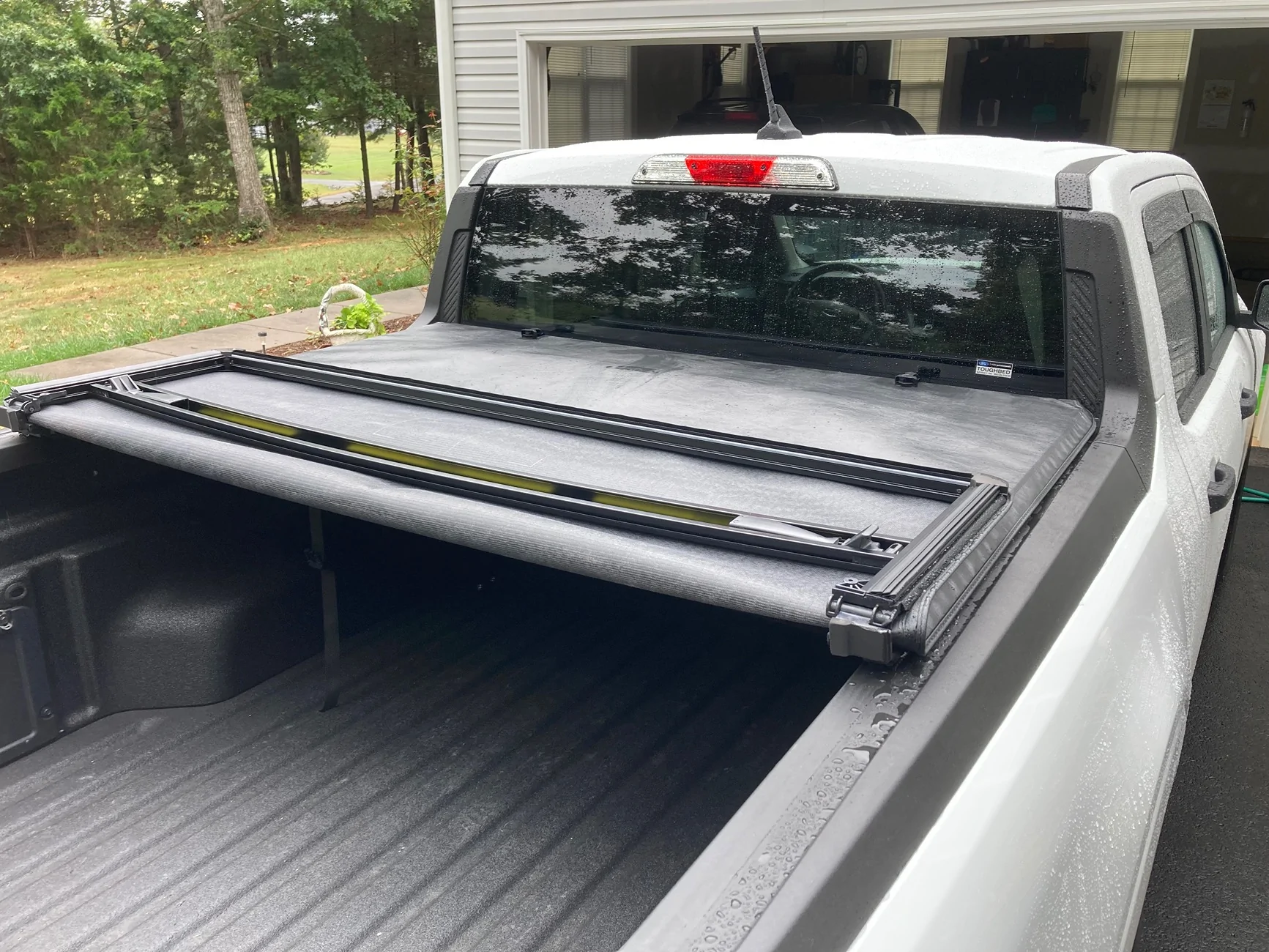 Ford Maverick Ford Soft Trifold Bedcover - Used IMG_3308