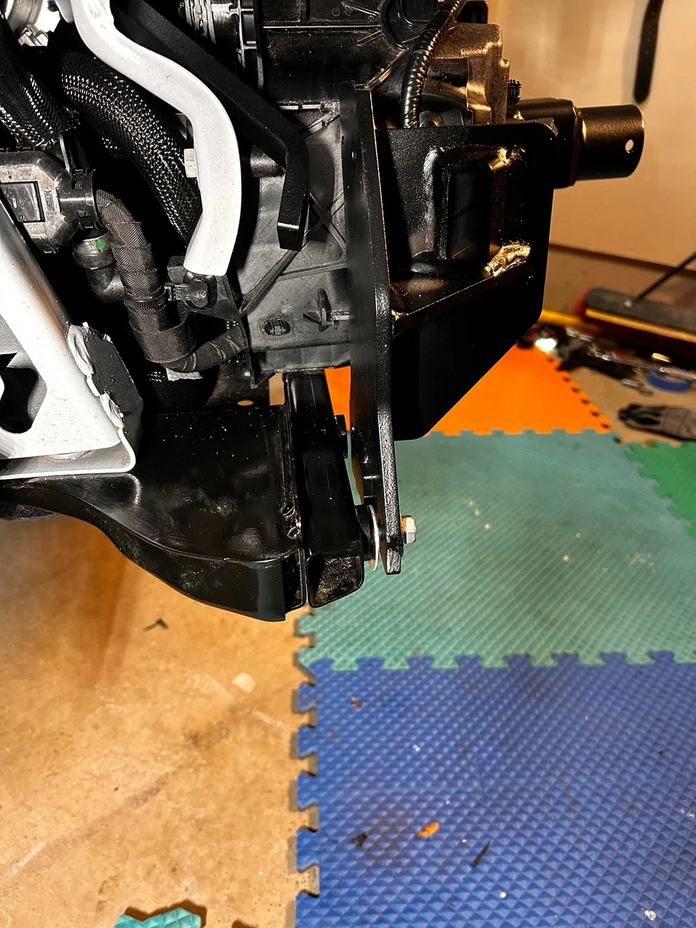 Ford Maverick New Demco Baseplate for 2025 Lariat Hybrid installed IMG_1102