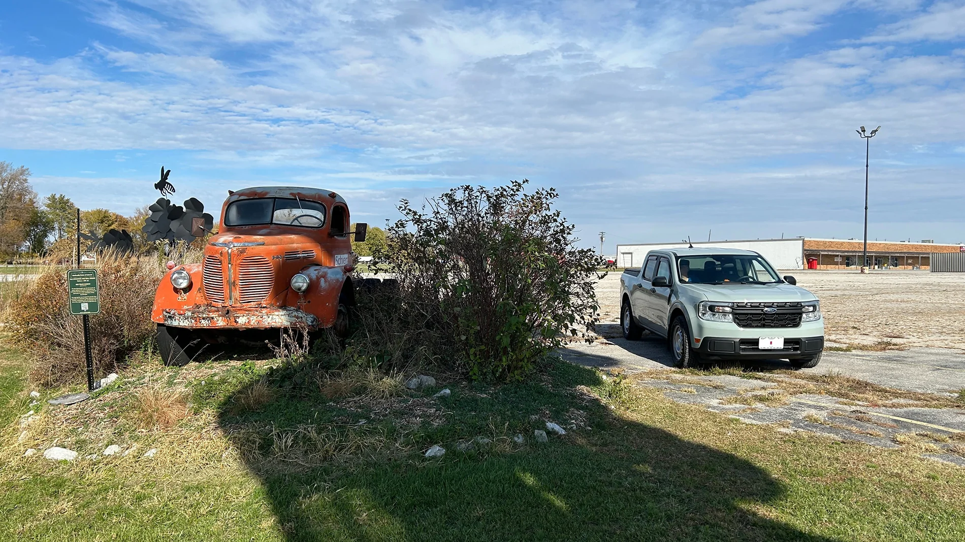 Ford Maverick Post your Maverick next to ridiculously large trucks - photos thread IMG_3867a