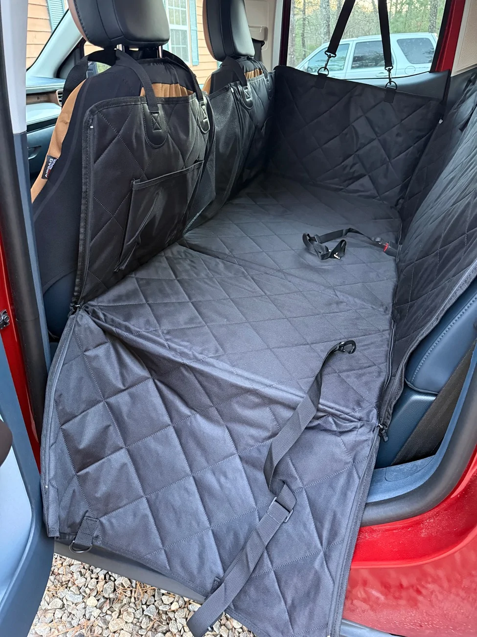 Ford Maverick Cover/Mat for folded down back seat? IMG_2132