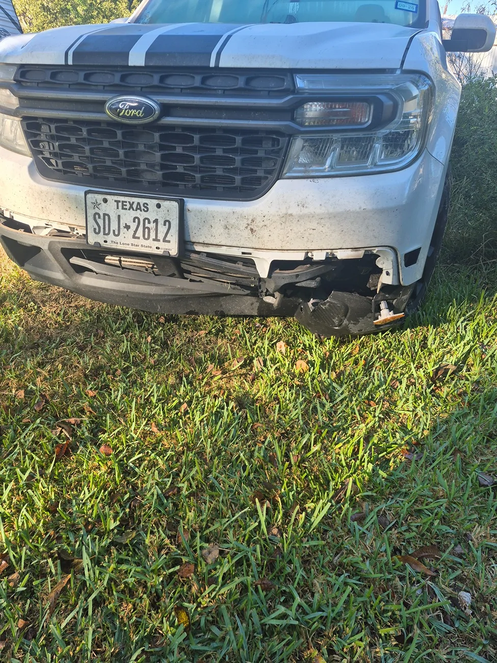 Ford Maverick Hit and Run , Ouch! 1000008221