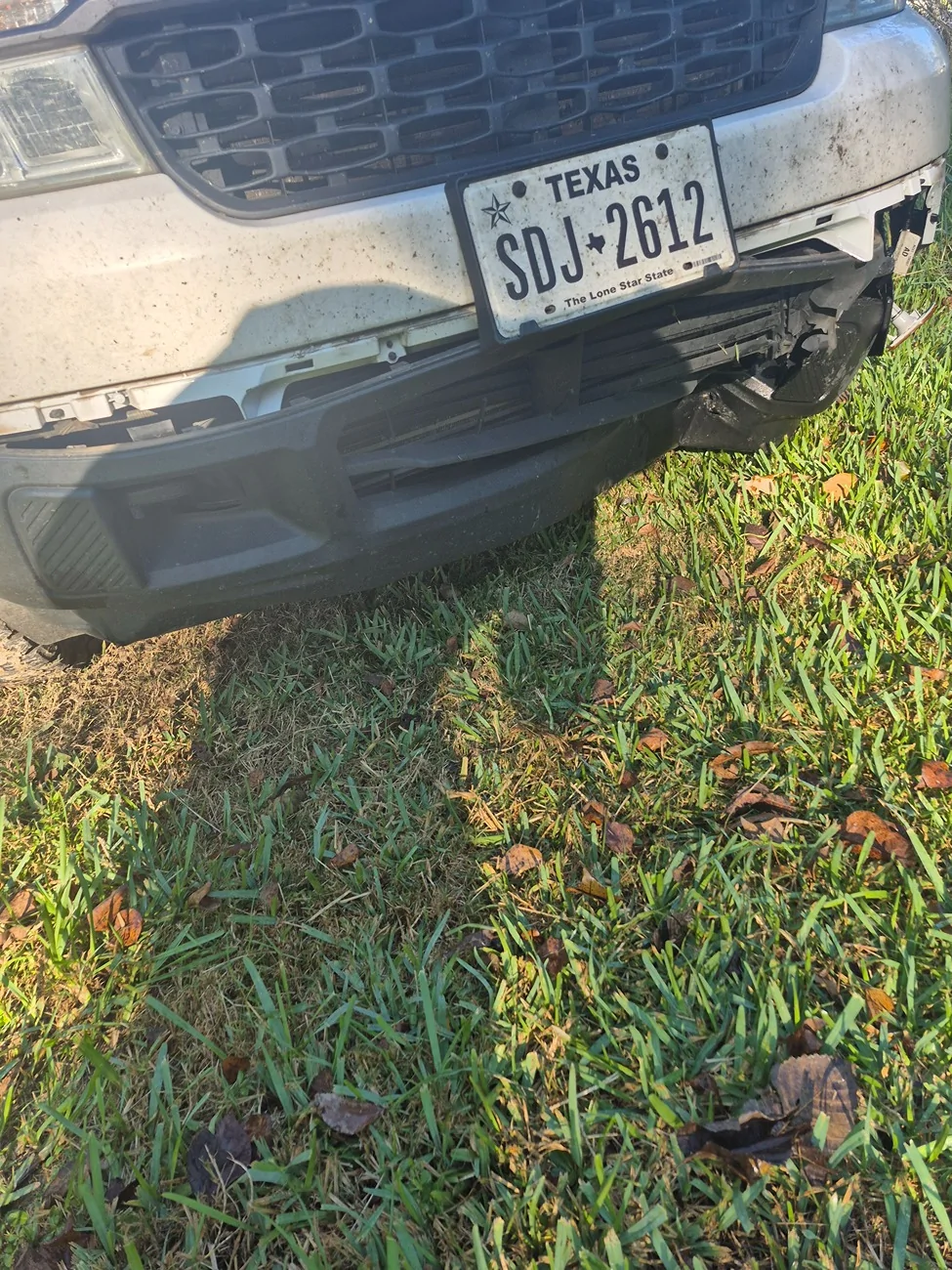 Ford Maverick Hit and Run , Ouch! 1000008223