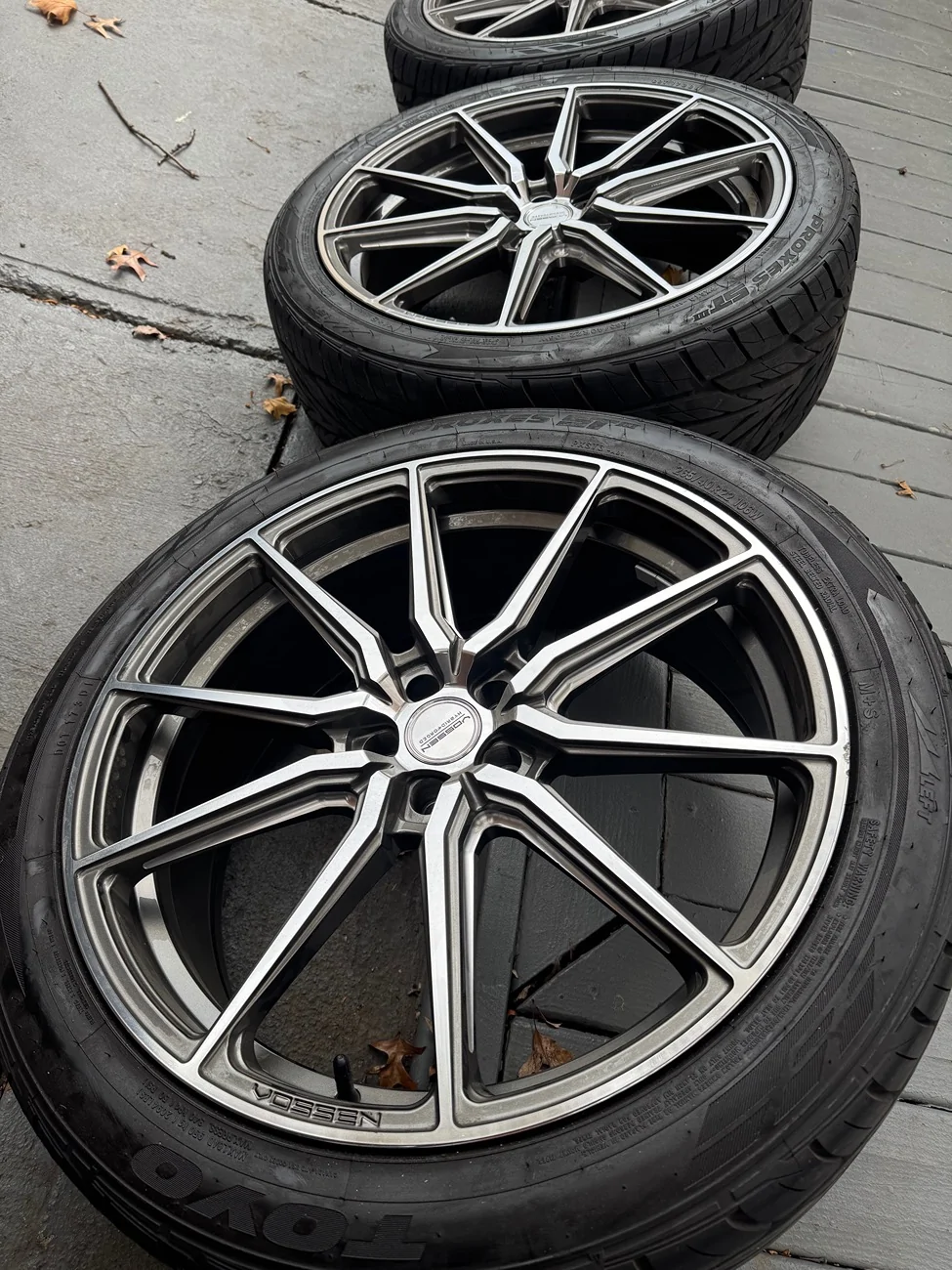 Ford Maverick 3500$ VOSSEN HF-3 HYBRID RIMS 22X9 CUSTOM FIT IMG_5507
