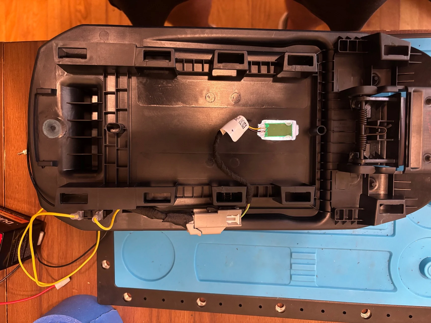 Ford Maverick Center Console Lid Light (DIY Install) IMG_4298