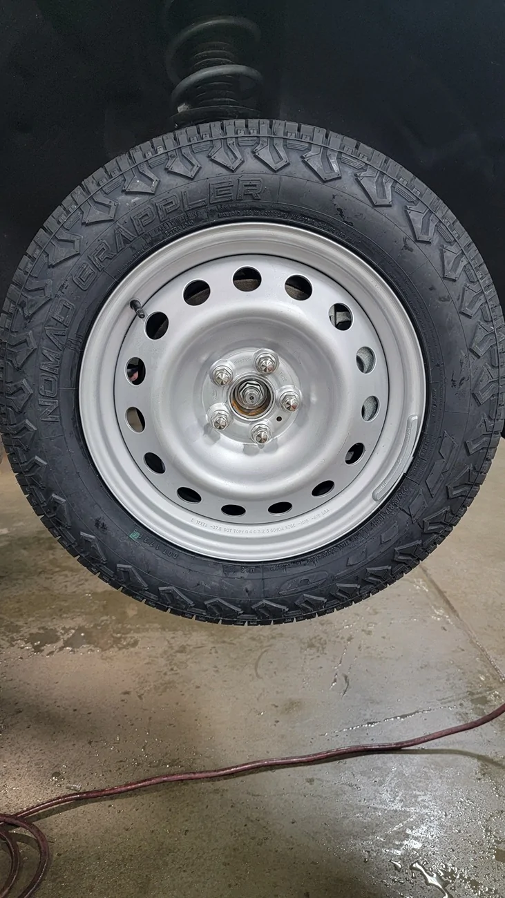 Ford Maverick Do 17s fit the Lobo? 20251201_155434