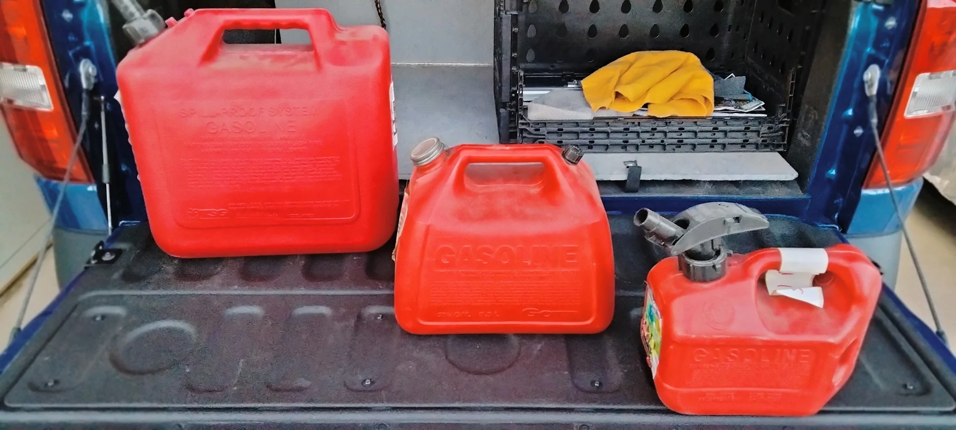 Ford Maverick refueling from a jerry can ? IMG20251126162849
