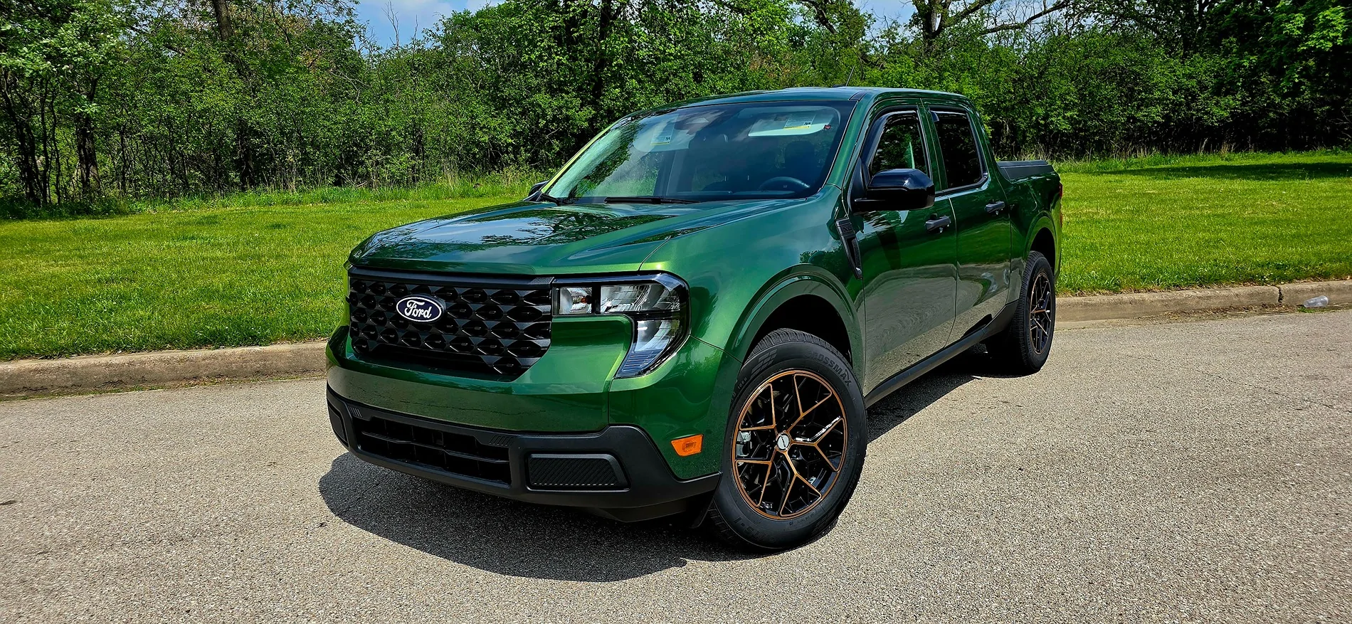 Ford Maverick Improved the ugly front end on 2026 Maverick XLT w/ black wrap on 2025+ facelift bumper 20250515_143158