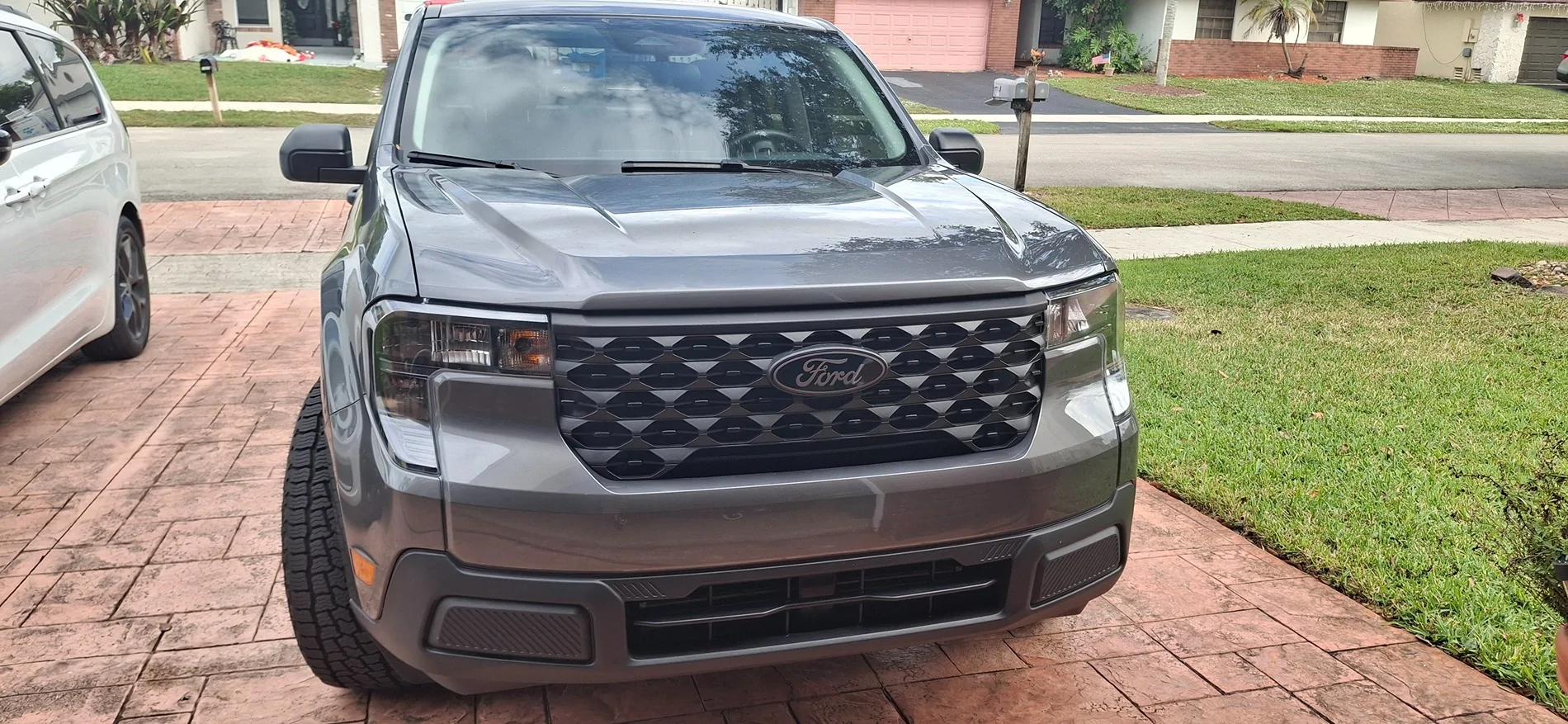 Ford Maverick Improved the ugly front end on 2026 Maverick XLT w/ black wrap on 2025+ facelift bumper 20251218_144205