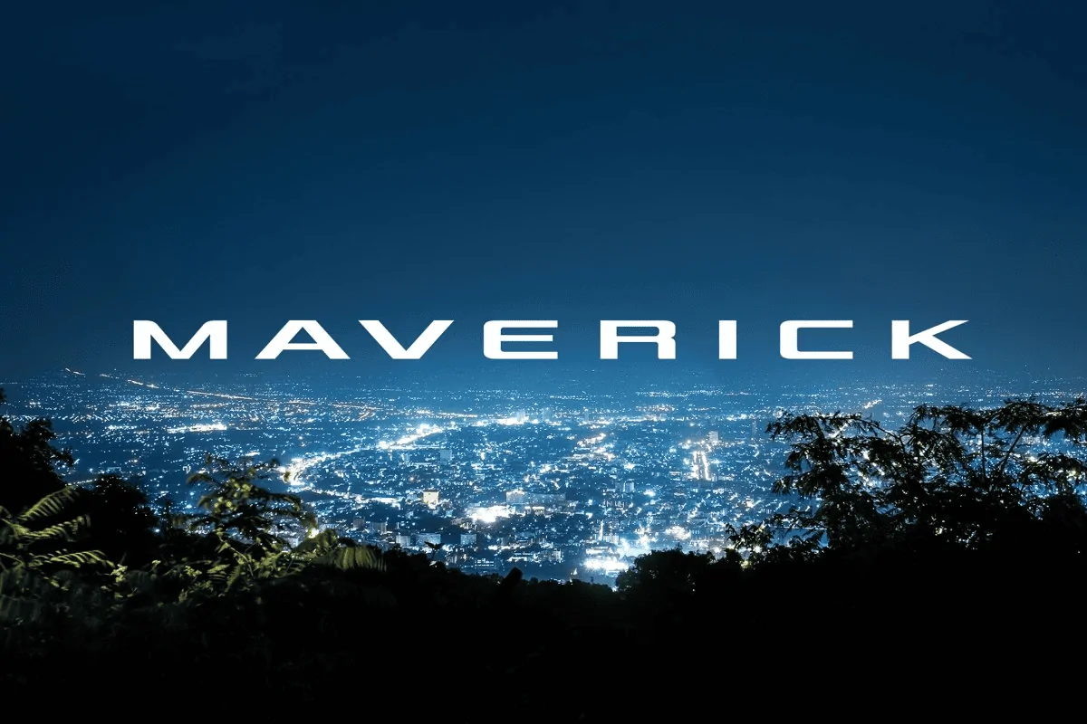 Ford Maverick Black tailgate lettering on Cactus Gray 1639771251421