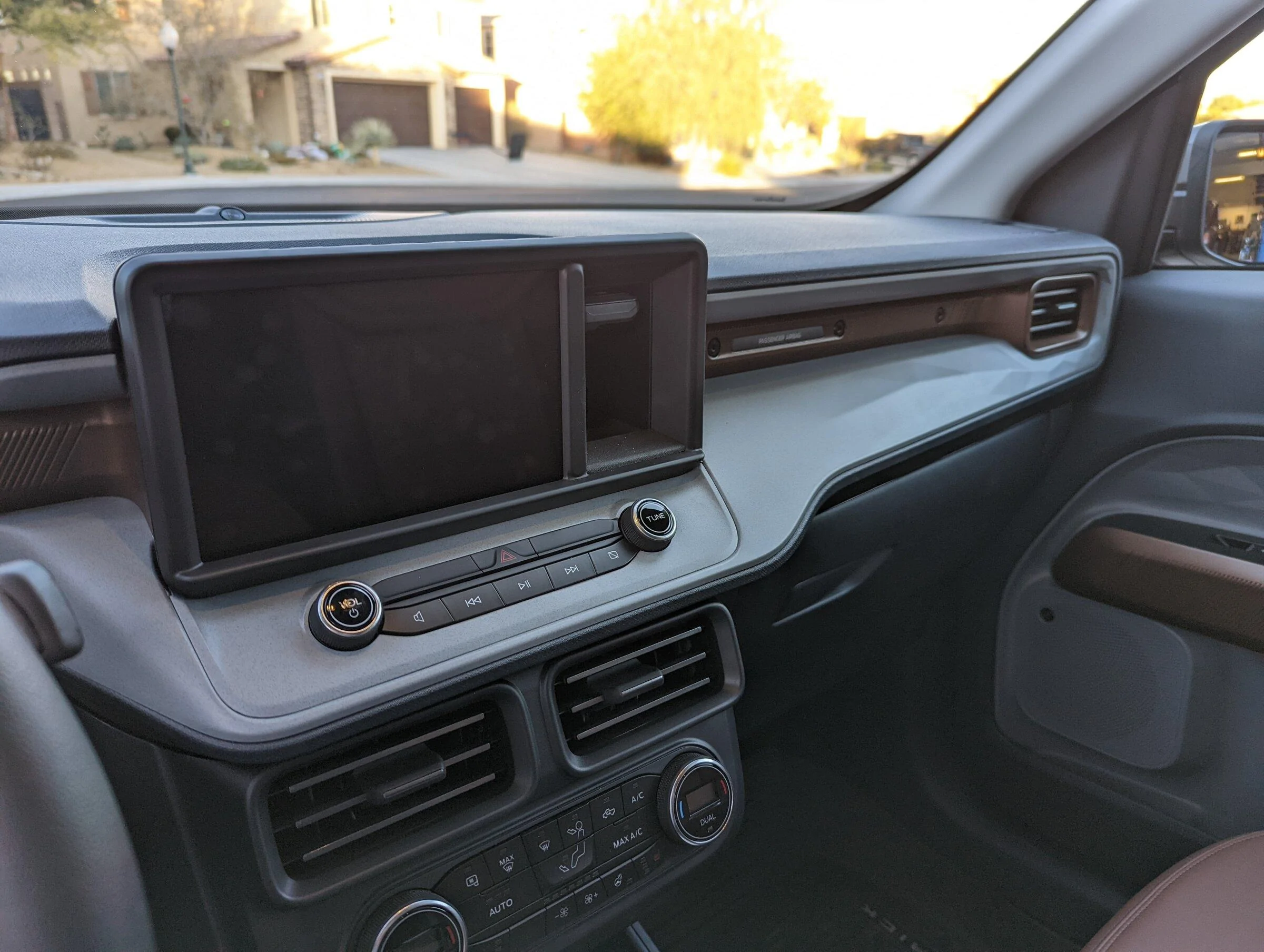 Ford Maverick Dash cubby hole -- what's in yours? 📸 PXL_20211218_235051890