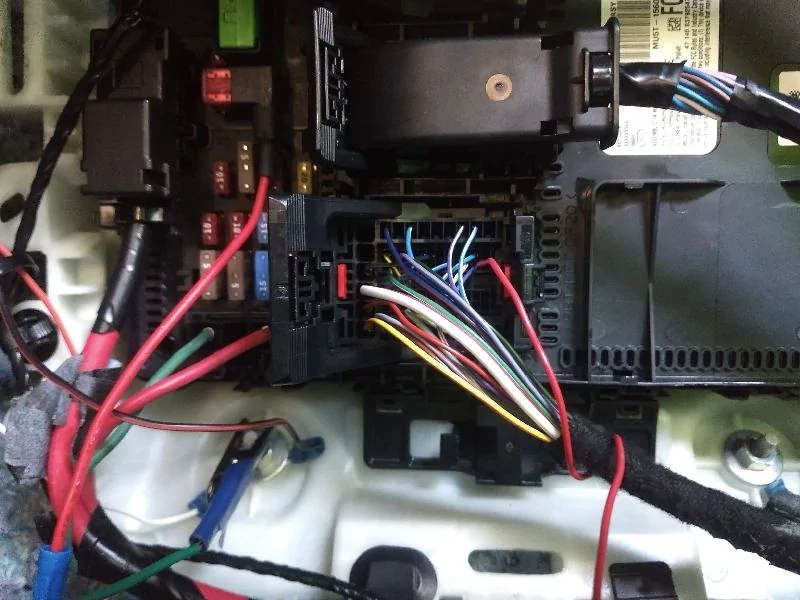 Ford Maverick Glove Box PDU BCMConnector