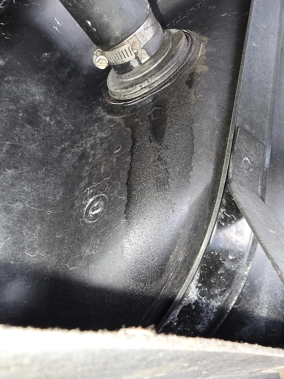 Ford Maverick Gas smell Question 22 XLT Hybrid IMG_5171
