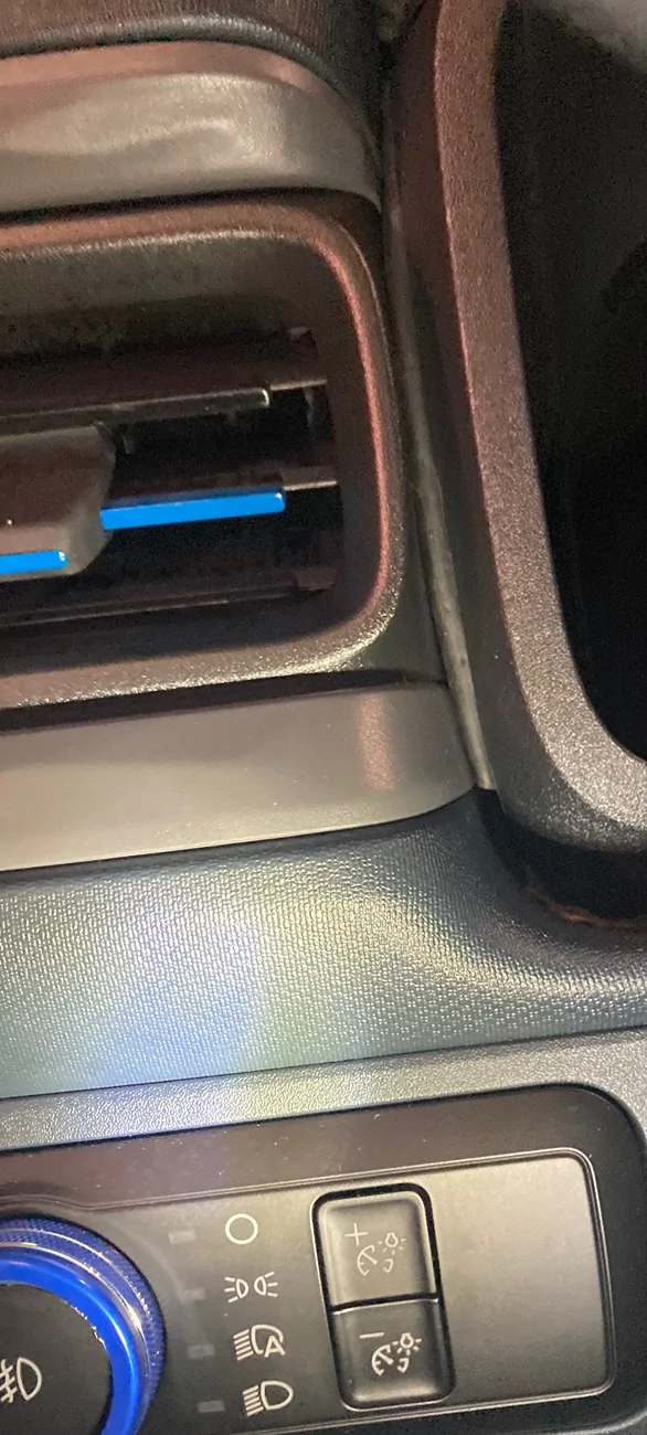 Ford Maverick dash rattle found and fixed on 25 XLT hybtrid IMG_0145