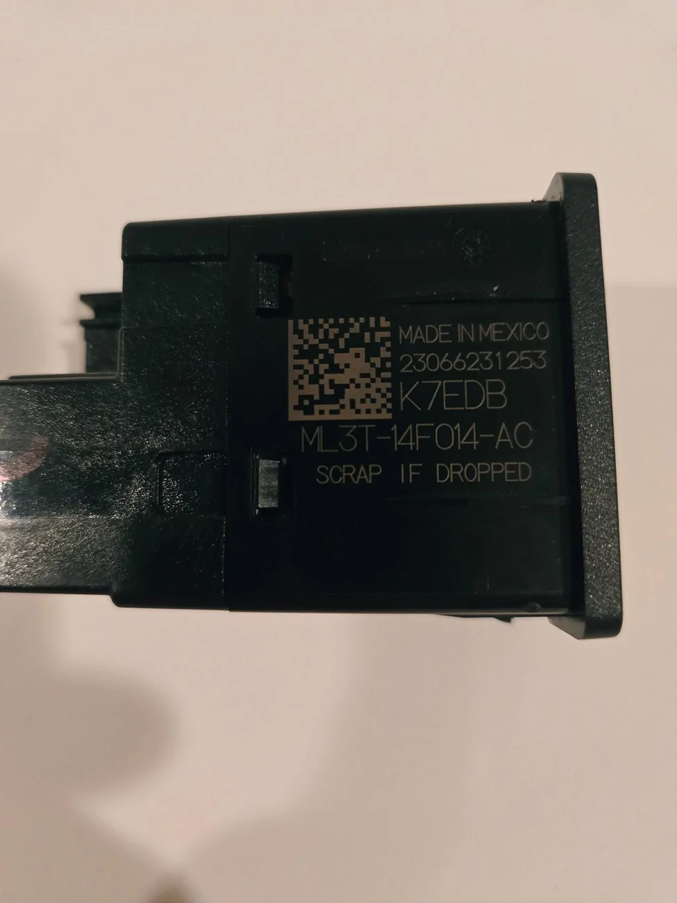 Ford Maverick Front USB Ports (Types A and C) - Issues.  Replacement. 1000003165