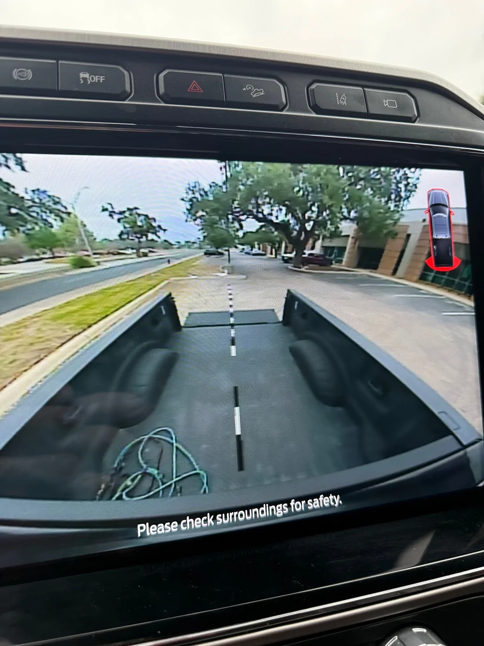 Ford Maverick The backup camera is useless when the tailgate is down. Is there a solution? IMG_5605